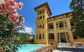 Villa Moorings