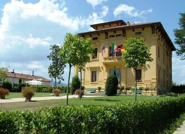 Villa Moorings Barga Eksteriør bilde