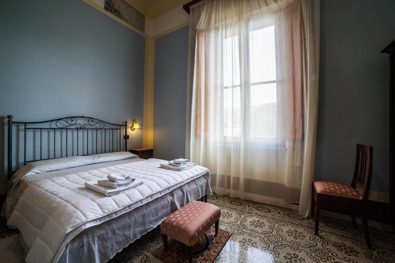 Villa Moorings Barga Eksteriør bilde
