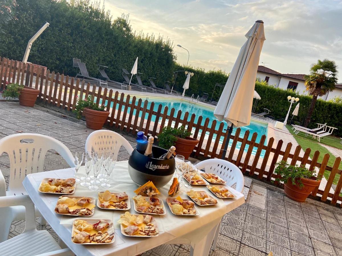Villa Moorings Barga Eksteriør bilde