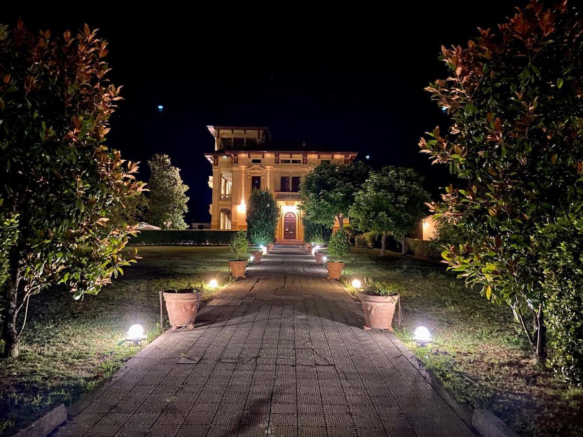 Villa Moorings Barga Eksteriør bilde