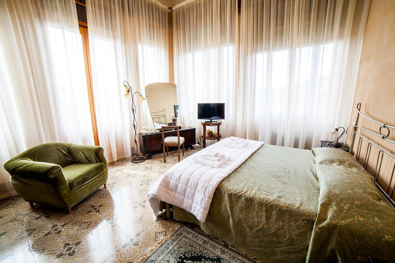 Villa Moorings Barga Eksteriør bilde