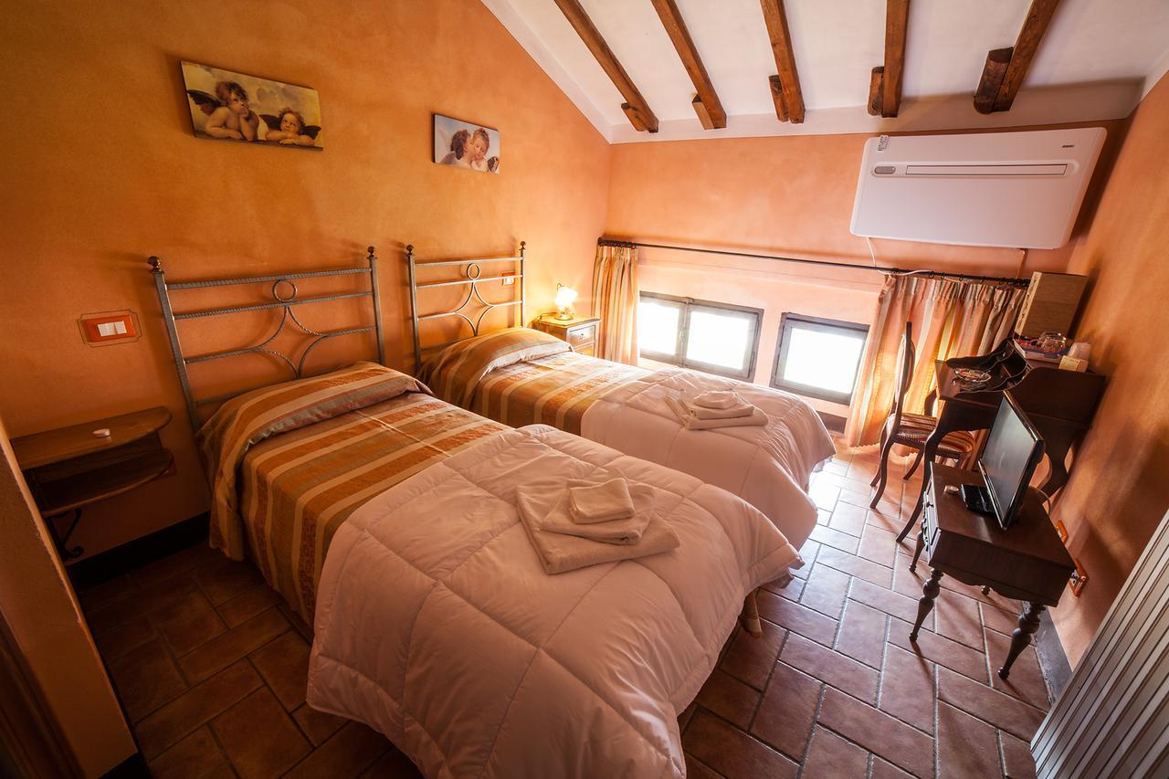 Villa Moorings Barga Eksteriør bilde